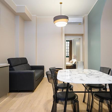 Suites In Porta Garibaldi & Chinatown - City Center Well Connected Милано Екстериор снимка