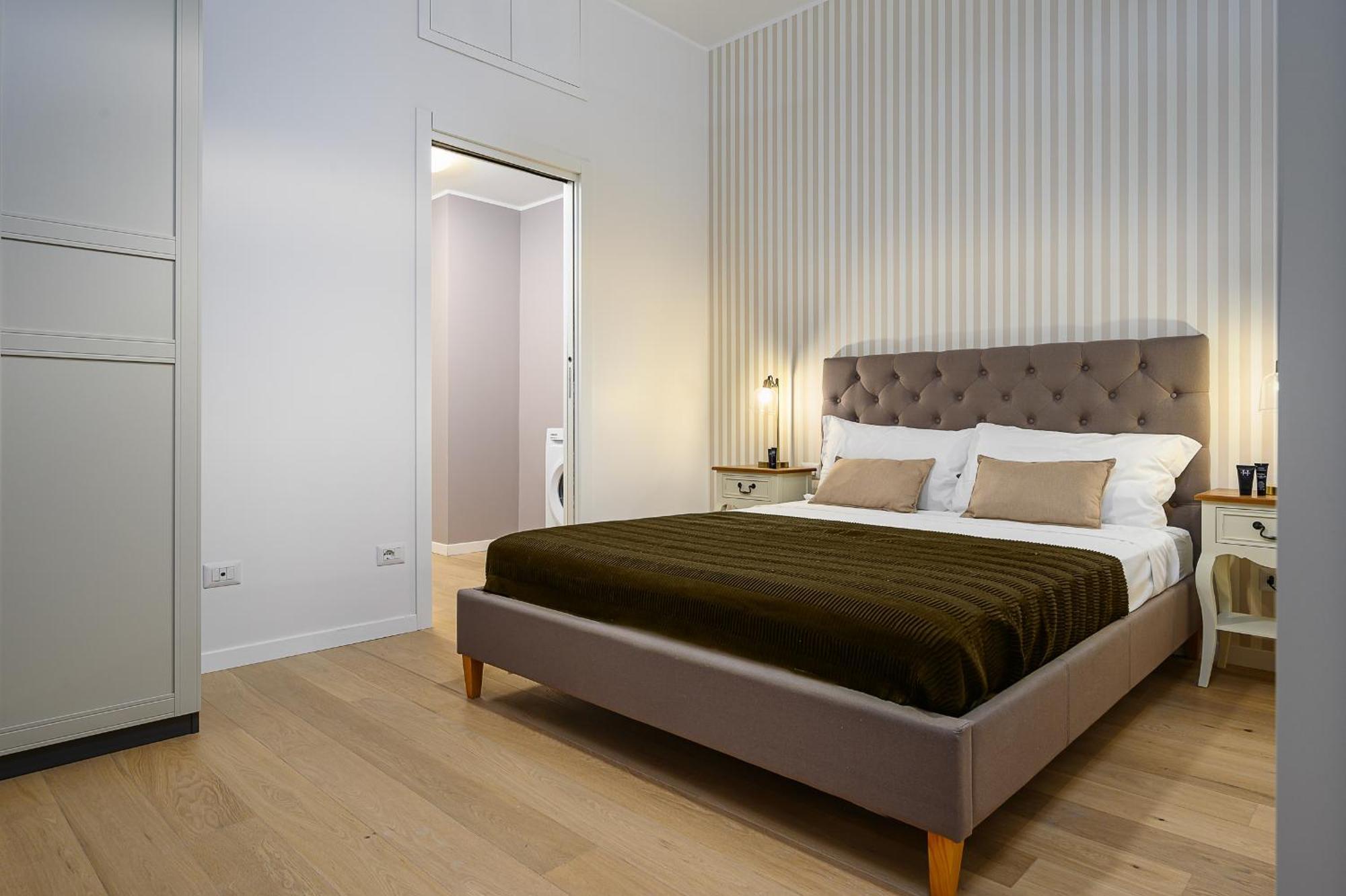 Suites In Porta Garibaldi & Chinatown - City Center Well Connected Милано Екстериор снимка