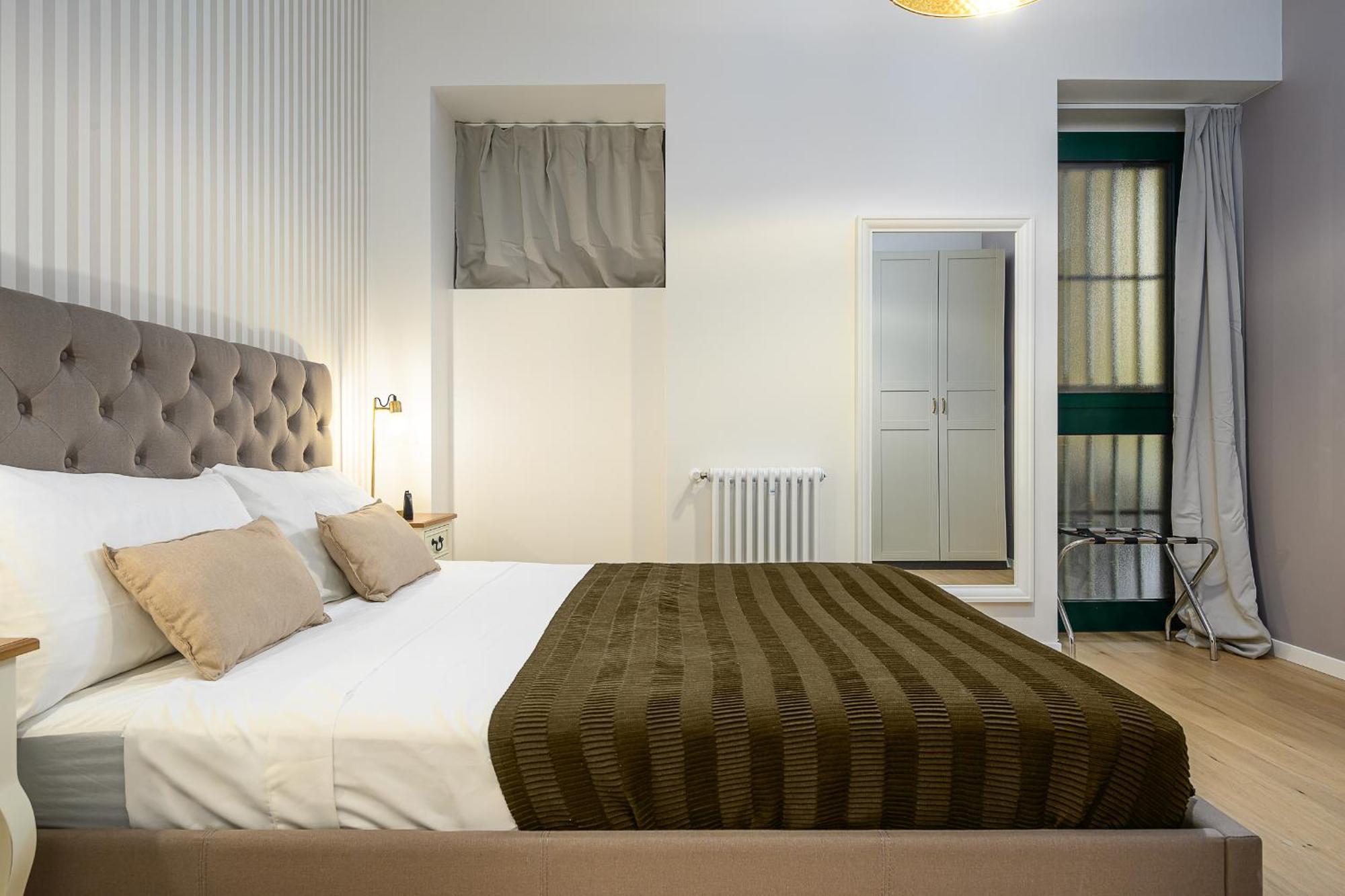 Suites In Porta Garibaldi & Chinatown - City Center Well Connected Милано Екстериор снимка