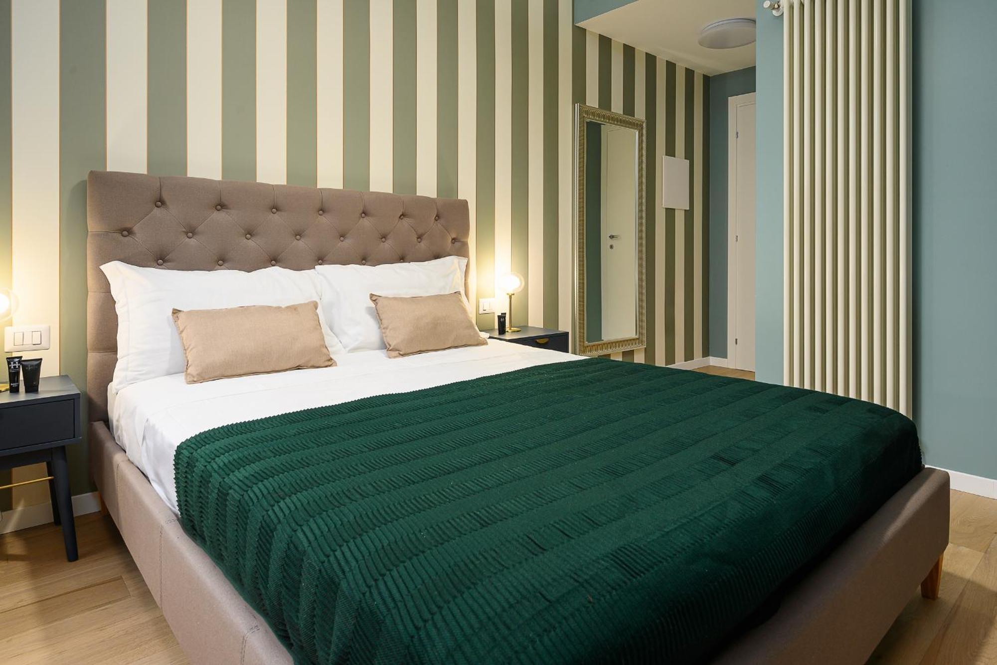 Suites In Porta Garibaldi & Chinatown - City Center Well Connected Милано Екстериор снимка