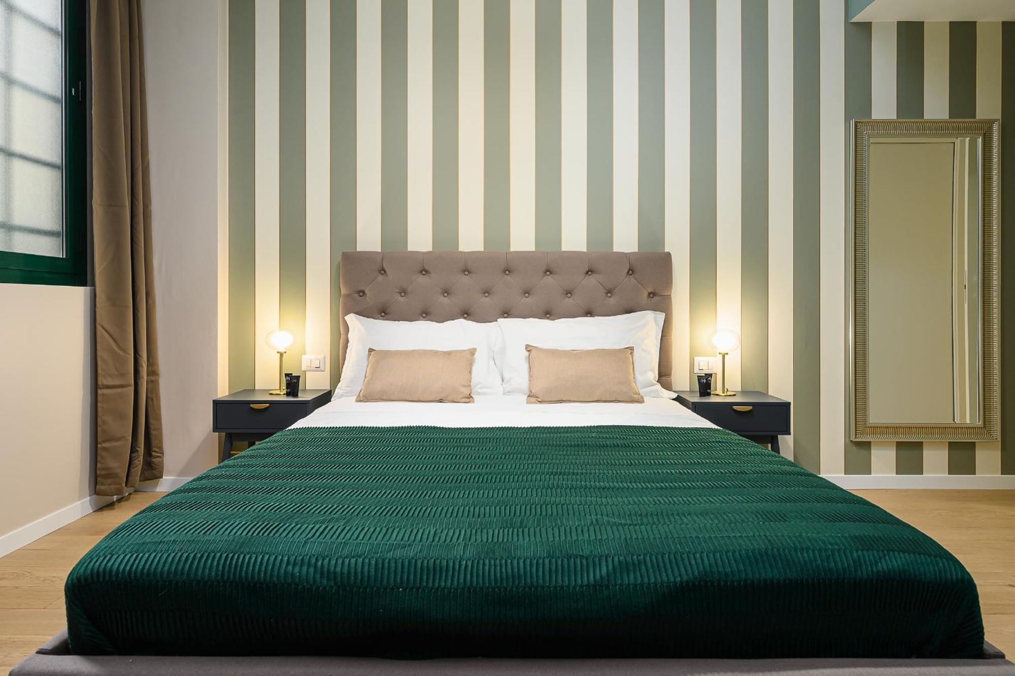 Suites In Porta Garibaldi & Chinatown - City Center Well Connected Милано Екстериор снимка